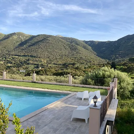 Vakantieboerderij Is Conchisceddas Gonnosfanàdiga